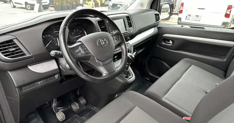 Toyota Proace Verso cena 142900 przebieg: 97502, rok produkcji 2021 z Bodzentyn małe 352